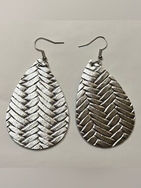 Silver Teardrop Braided Texture Dangle Earrings